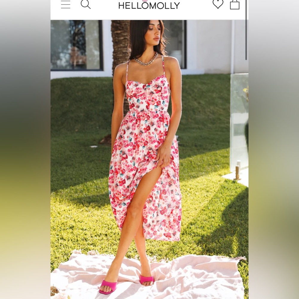 Beautiful floral dress. Size small. Only worn once.